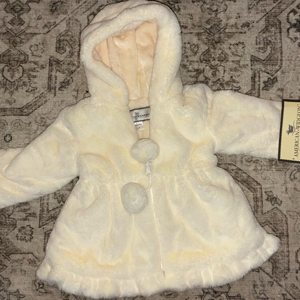 American Widgeon Cream Hooded Zip Front Pompom Coat Size 2 New with tags